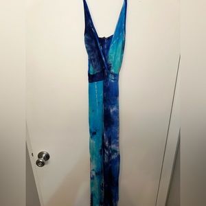 Womens Fashion Nova Blue Tie-Die Jumper. Size Small